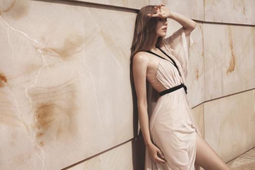 Model: Ola Milk, Makijaż i stylizacja: Kasia Skoczylas, Foto: Marta Zbieroń, dress: Judyta Rybka